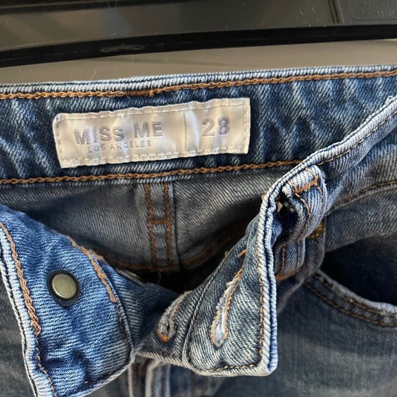 Miss Me High Rise Button Fly - Picture 4 of 9